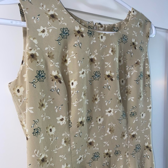 Neutral Floral Midi Dress - Picture 4 of 4